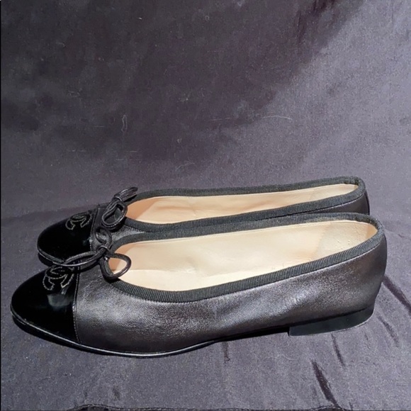 CHANEL Shoes - Chanel classic Ballerinas.